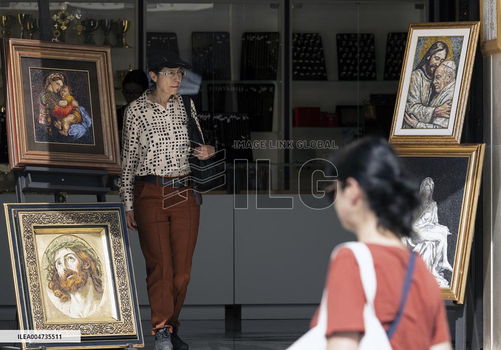 Religious store in Rome