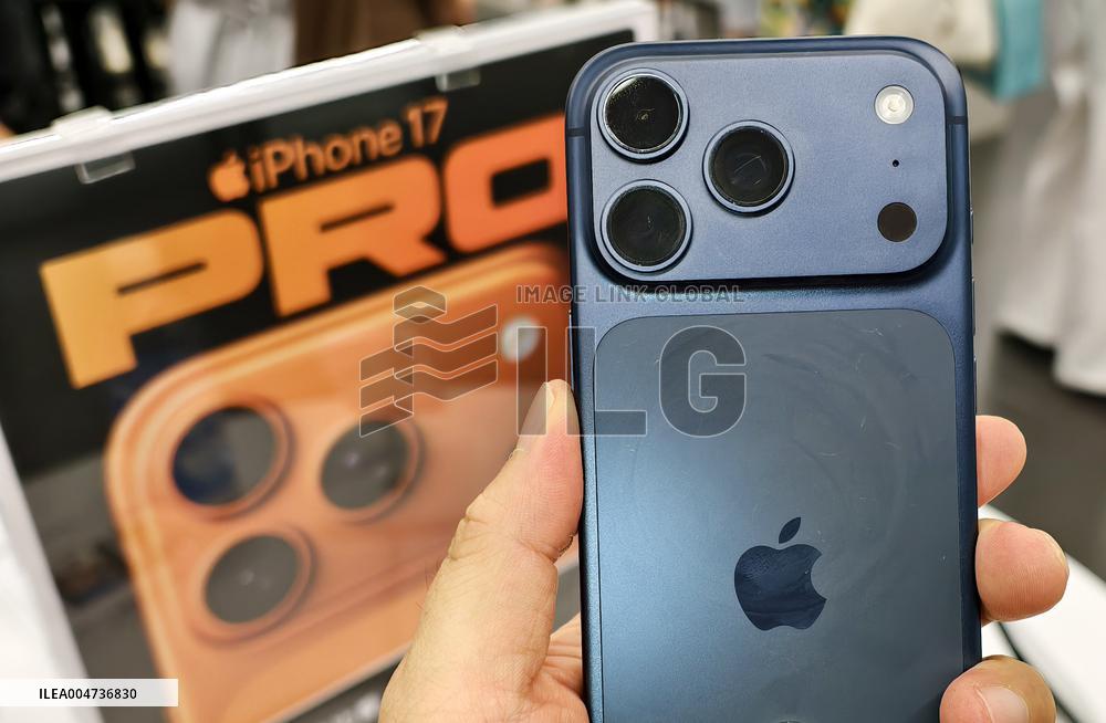 Apple iPhone 17