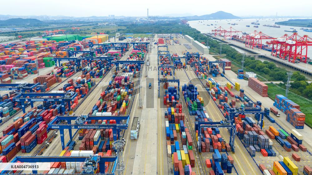 China Nanjing Longtan Port Containers