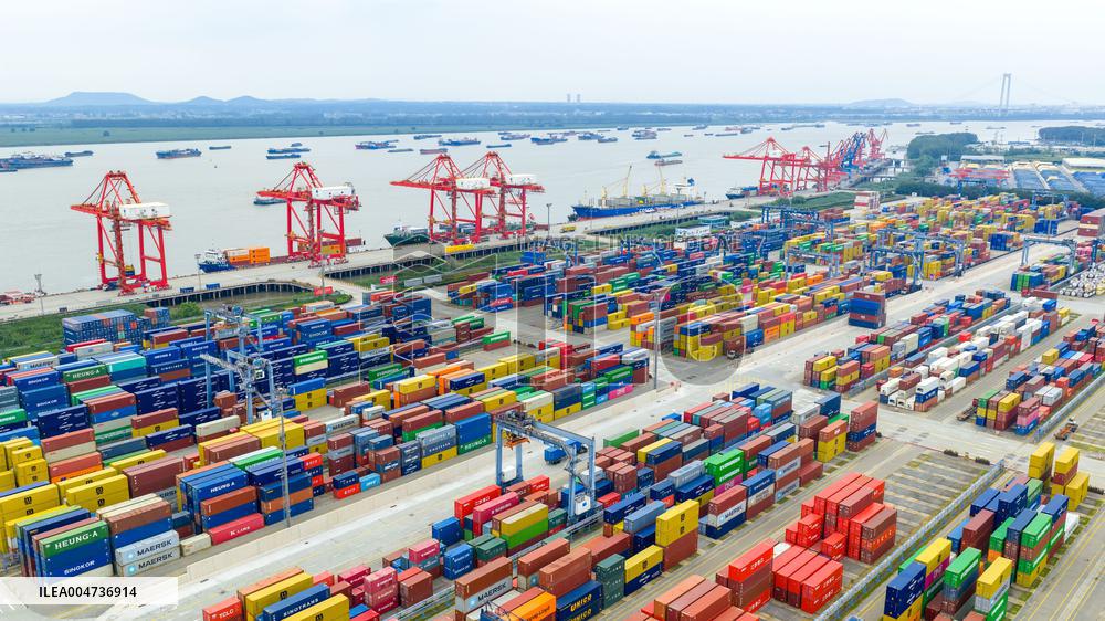 China Nanjing Longtan Port Containers