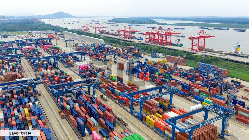China Nanjing Longtan Port Containers