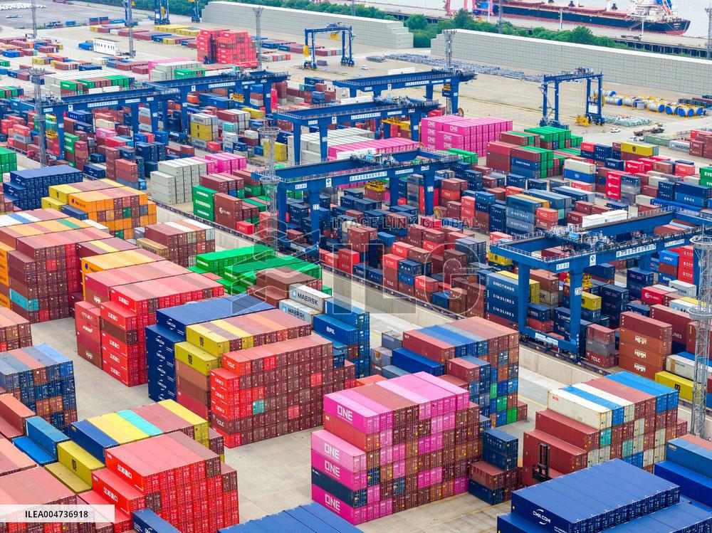 China Nanjing Longtan Port Containers