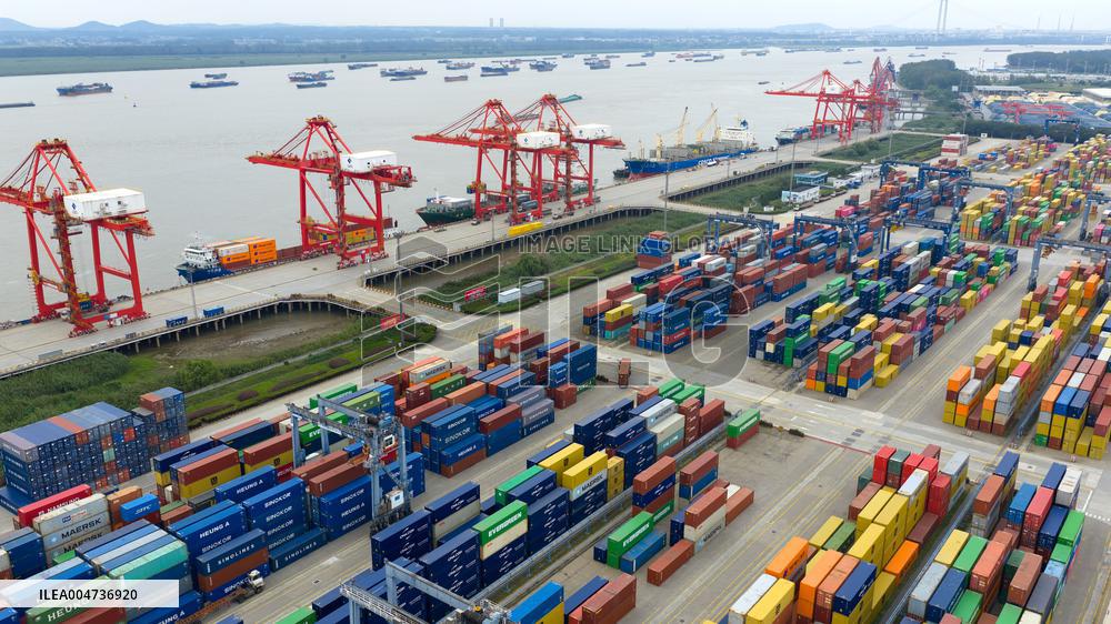 China Nanjing Longtan Port Containers