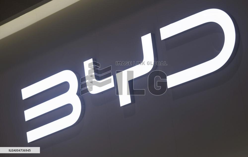 Warren E. Buffett Sold Off BYD Shares