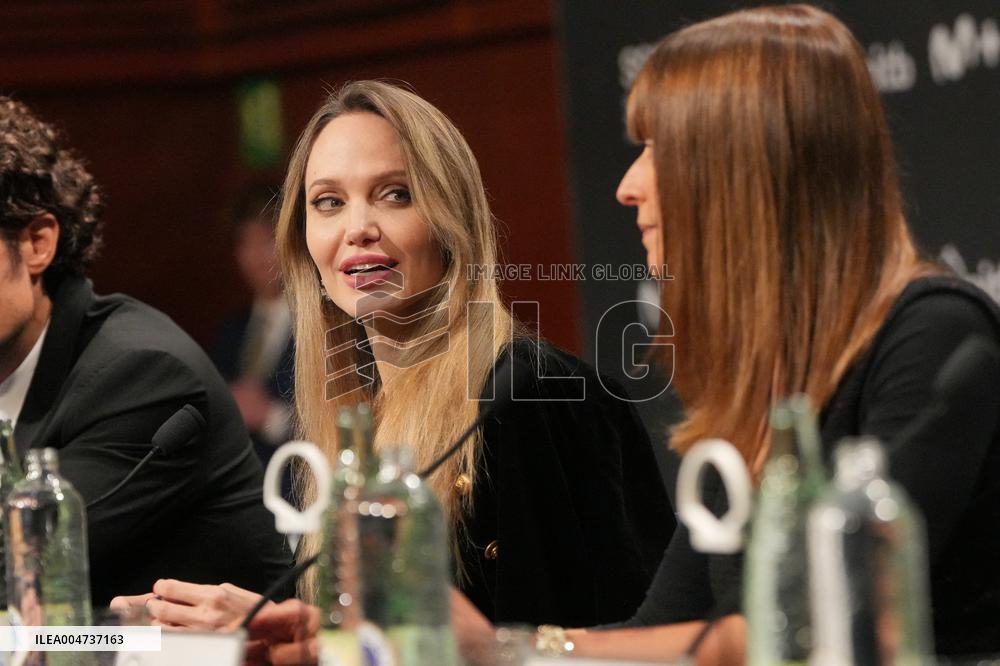 San Sebastian - Couture Press Conference
