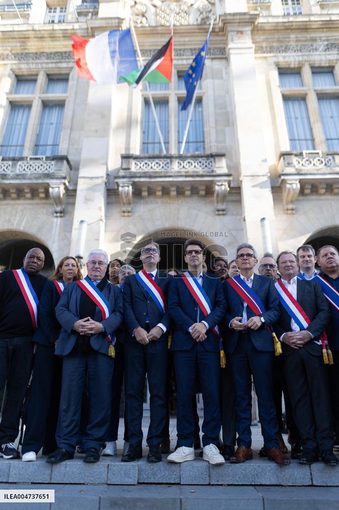 Palestinian flag raising ceremony at Saint-Denis town hall - Saint-Denis