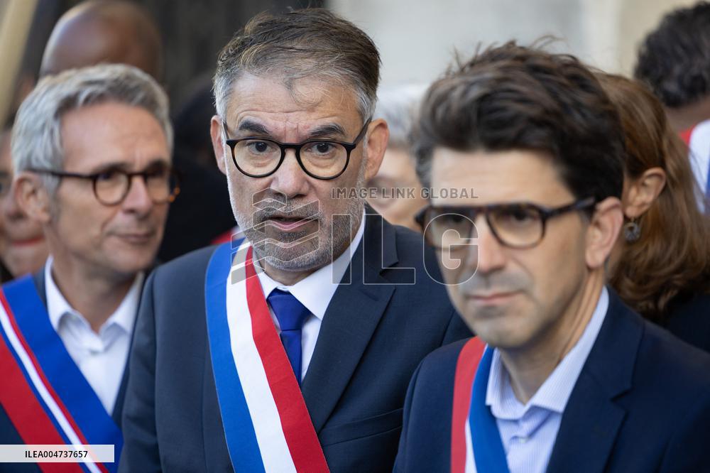Palestinian flag raising ceremony at Saint-Denis town hall - Saint-Denis