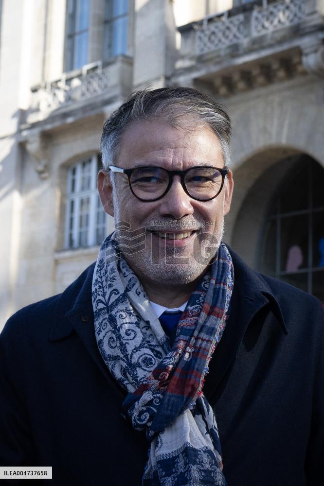 Palestinian flag raising ceremony at Saint-Denis town hall - Saint-Denis