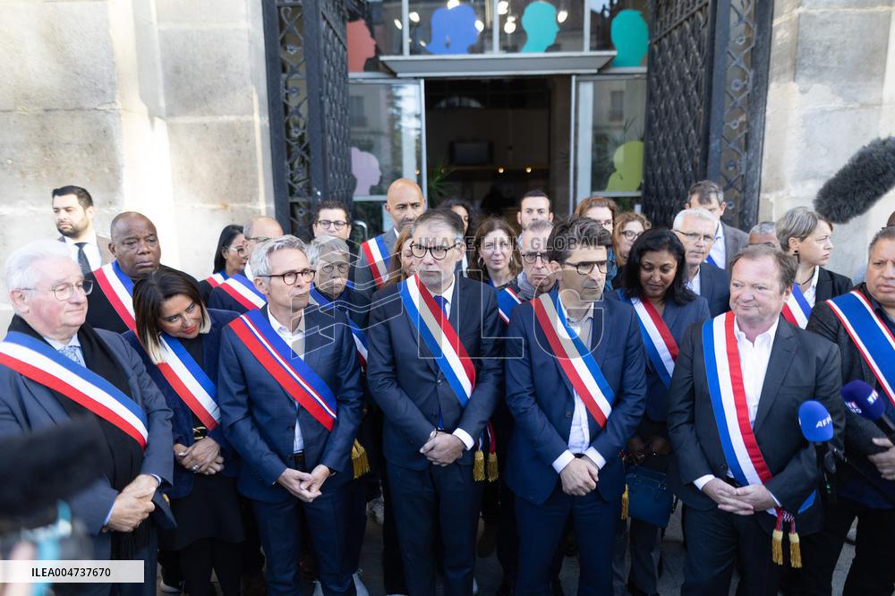 Palestinian flag raising ceremony at Saint-Denis town hall - Saint-Denis