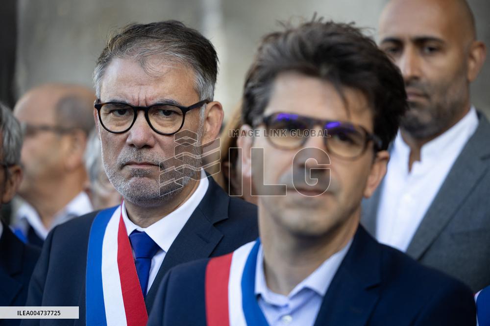 Palestinian flag raising ceremony at Saint-Denis town hall - Saint-Denis