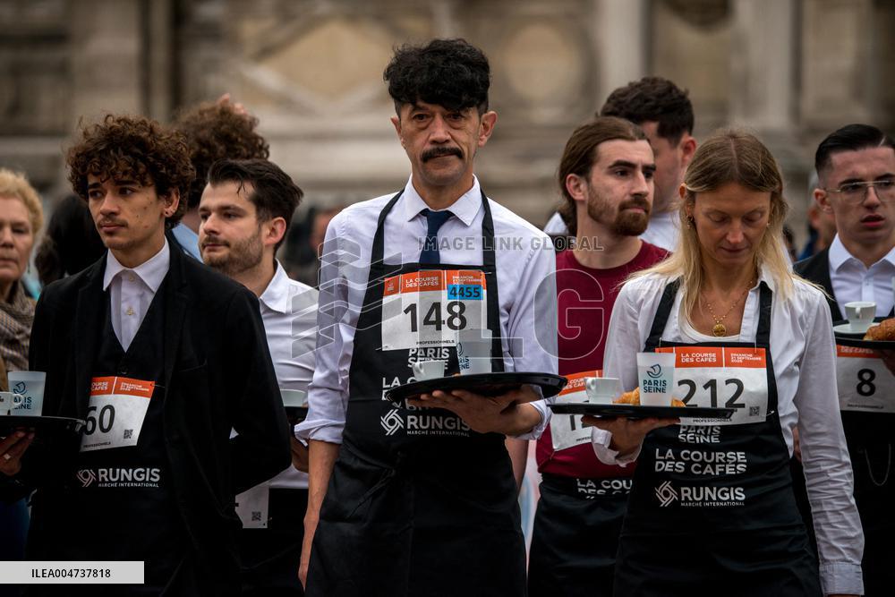 Traditional Waiters Race - Paris