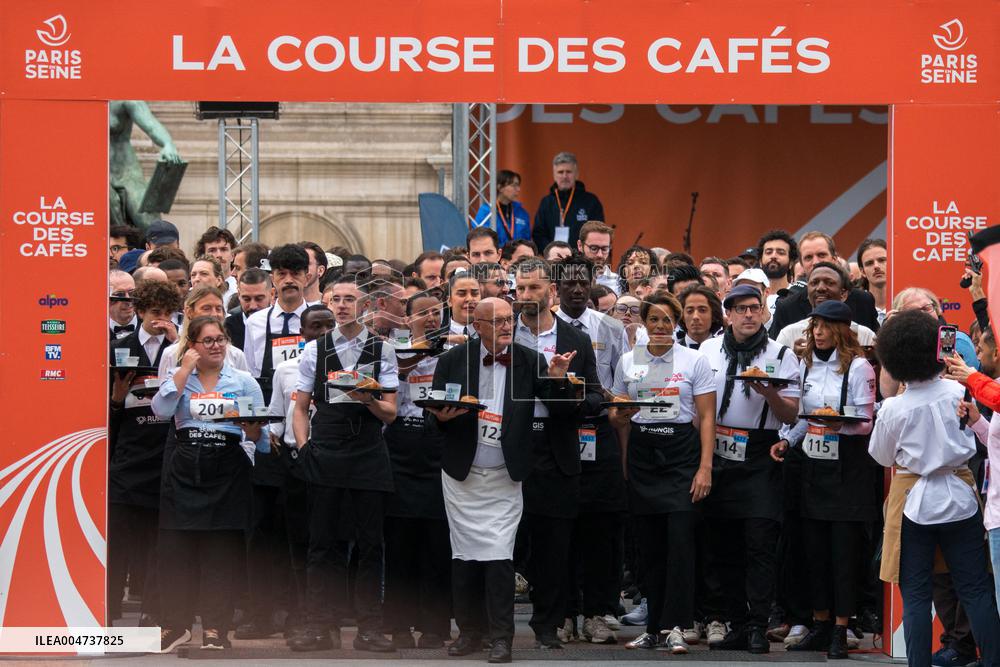 Traditional Waiters Race - Paris