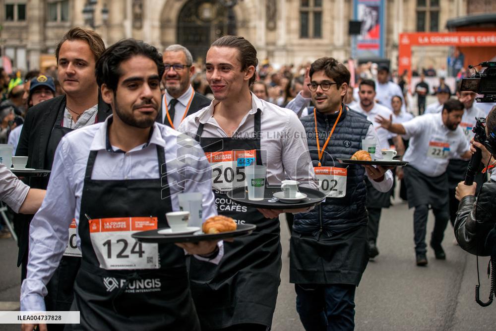 Traditional Waiters Race - Paris