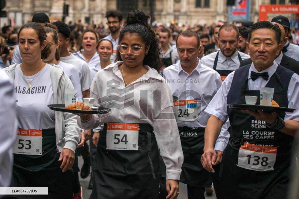 Traditional Waiters Race - Paris