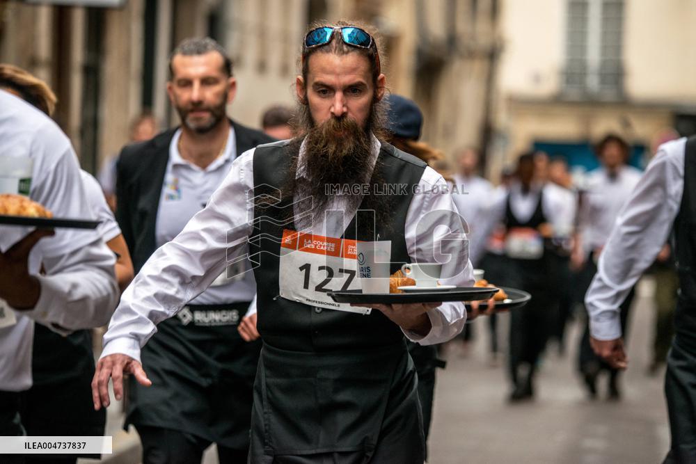 Traditional Waiters Race - Paris