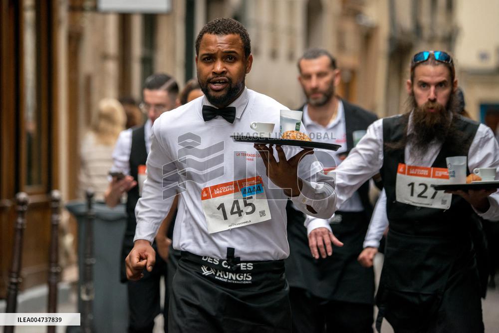 Traditional Waiters Race - Paris