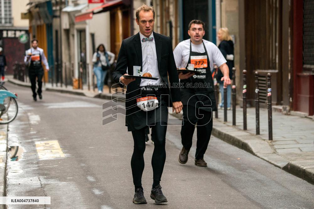 Traditional Waiters Race - Paris