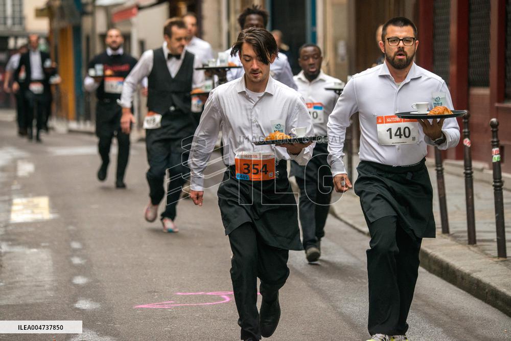Traditional Waiters Race - Paris