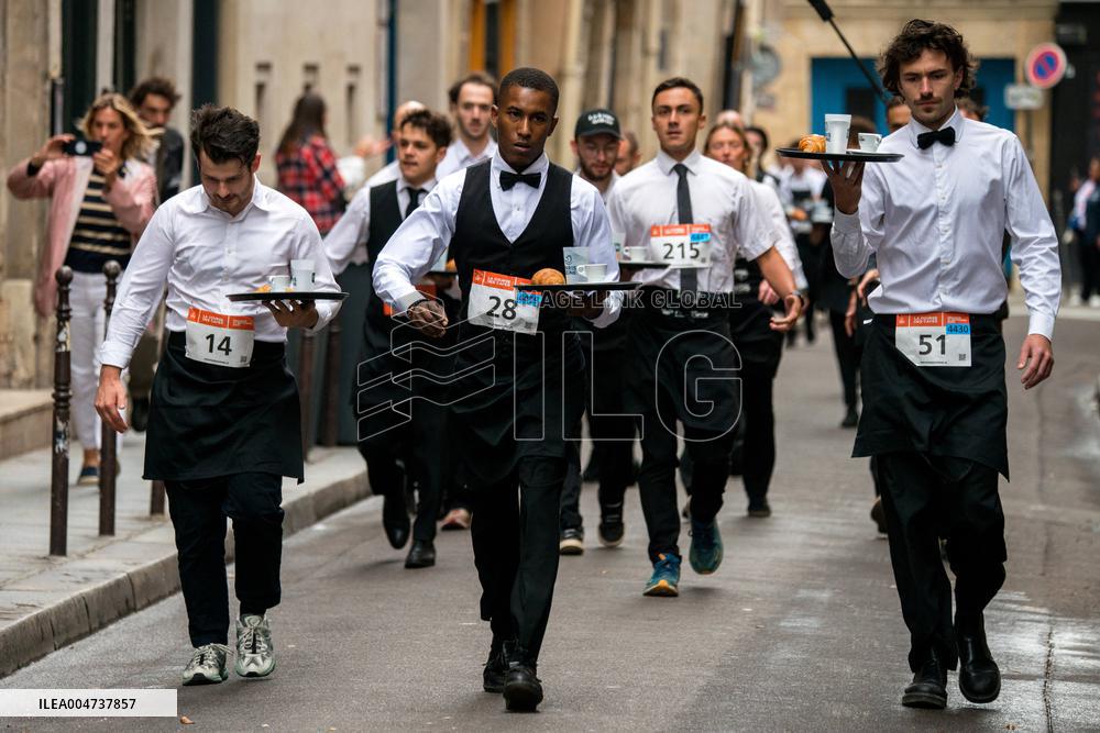 Traditional Waiters Race - Paris