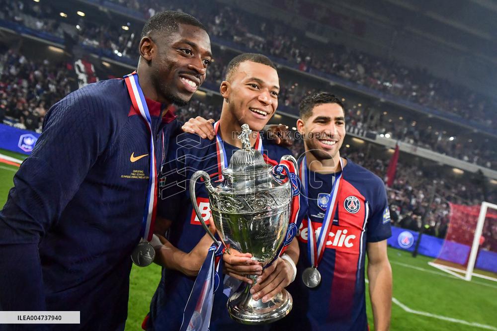 PSG Celebrate French Cup Trophy - Lille