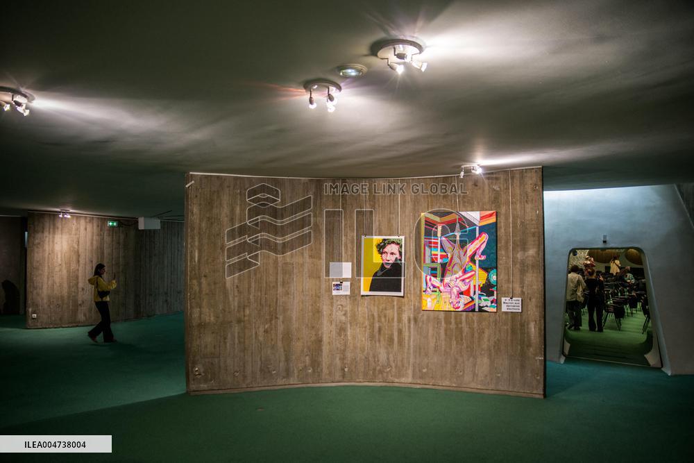 Illustration - Communist Party Headquarters - Paris