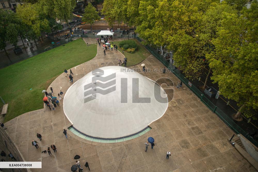 Illustration - Communist Party Headquarters - Paris