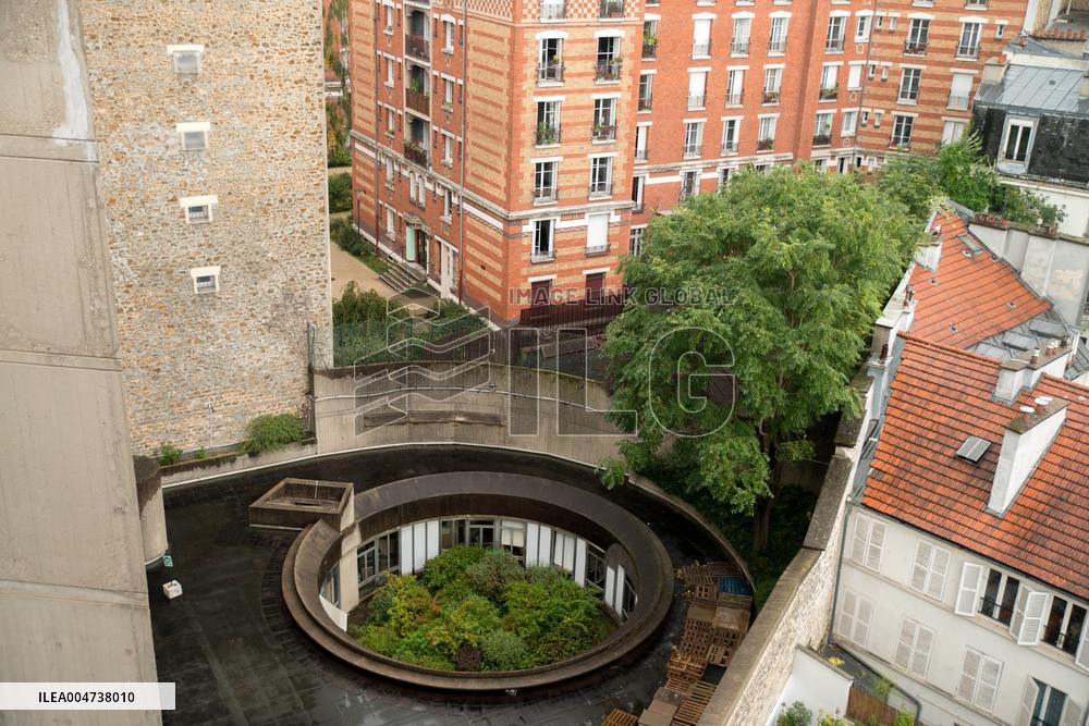 Illustration - Communist Party Headquarters - Paris
