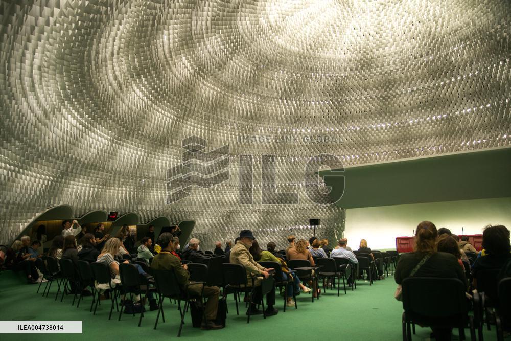 Illustration - Communist Party Headquarters - Paris