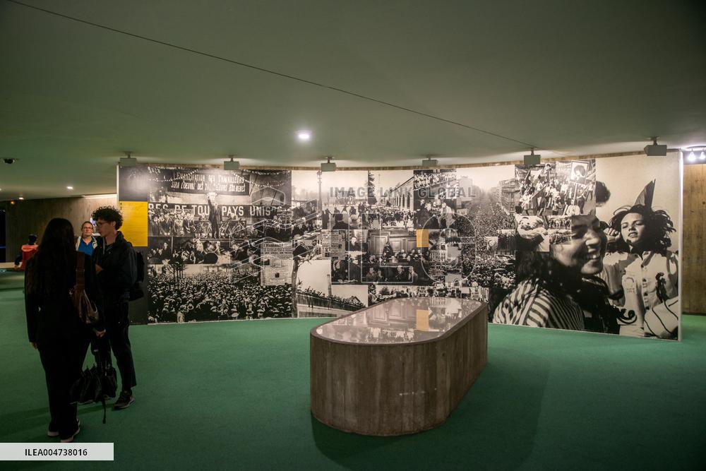 Illustration - Communist Party Headquarters - Paris