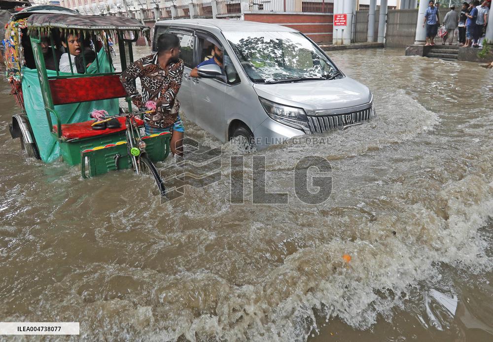 Heavy Rains Hit Bangladesh