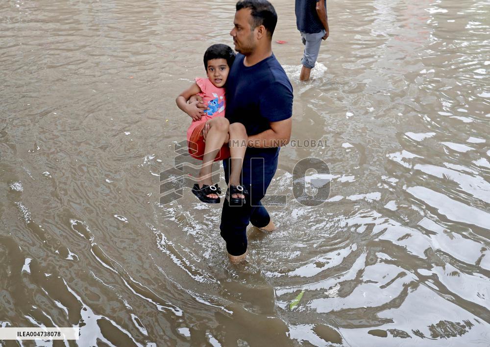 Heavy Rains Hit Bangladesh