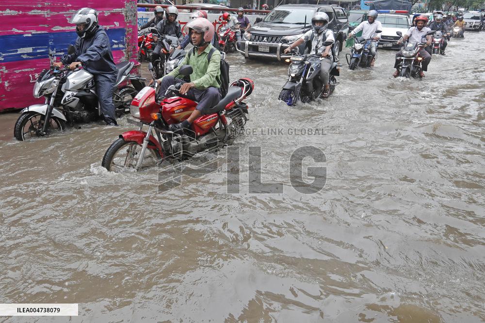 Heavy Rains Hit Bangladesh