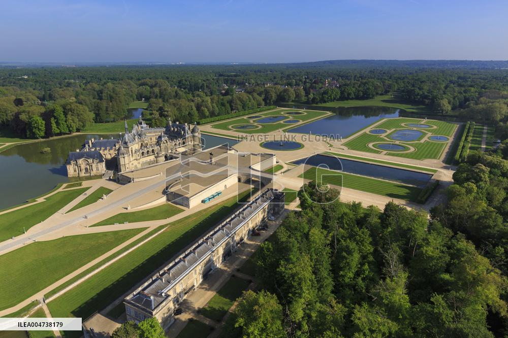 Illustration - Chantilly