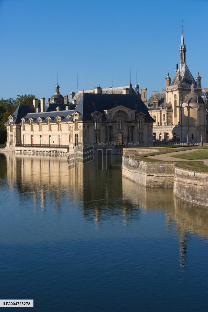 Illustration - Chantilly