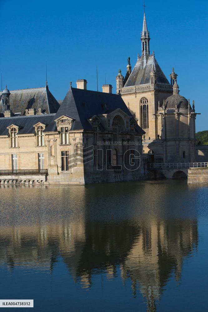 Illustration - Chantilly