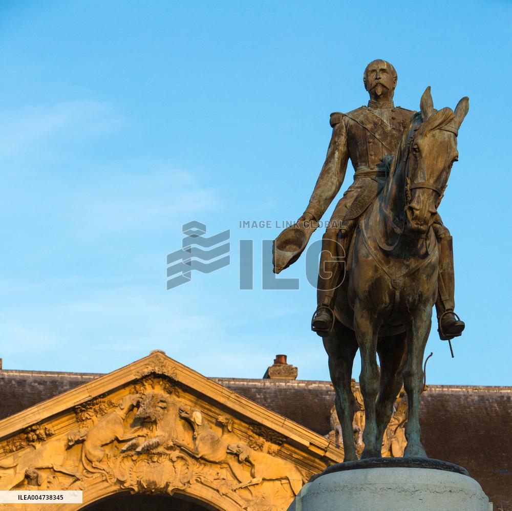 Illustration - Chantilly