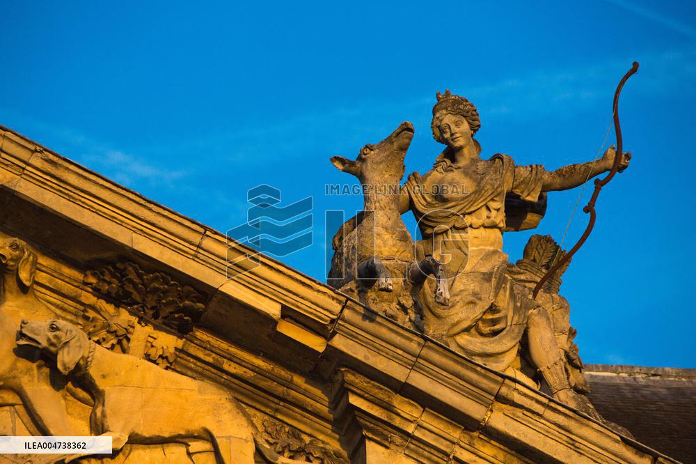 Illustration - Chantilly