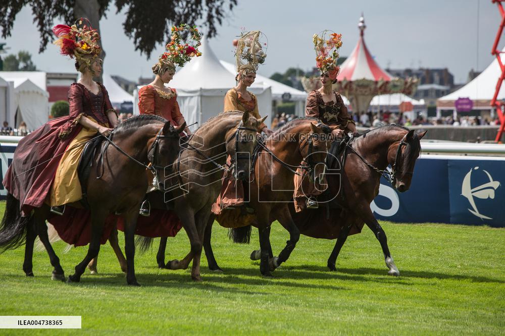 Illustration - Chantilly