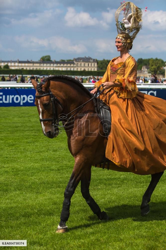 Illustration - Chantilly