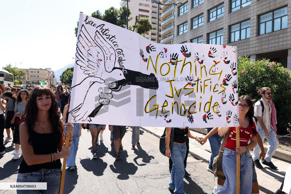 Over 10000 Demonstrators Marched For Palestine - Palermo