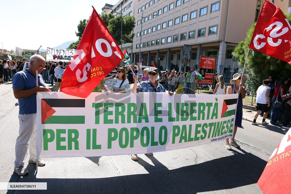 Over 10000 Demonstrators Marched For Palestine - Palermo