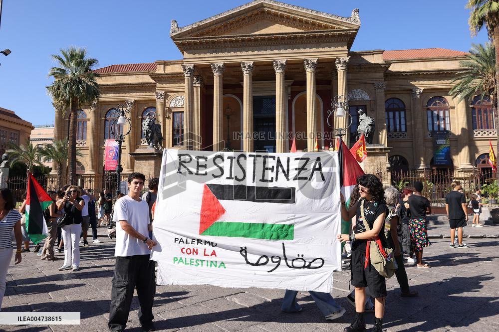 Over 10000 Demonstrators Marched For Palestine - Palermo