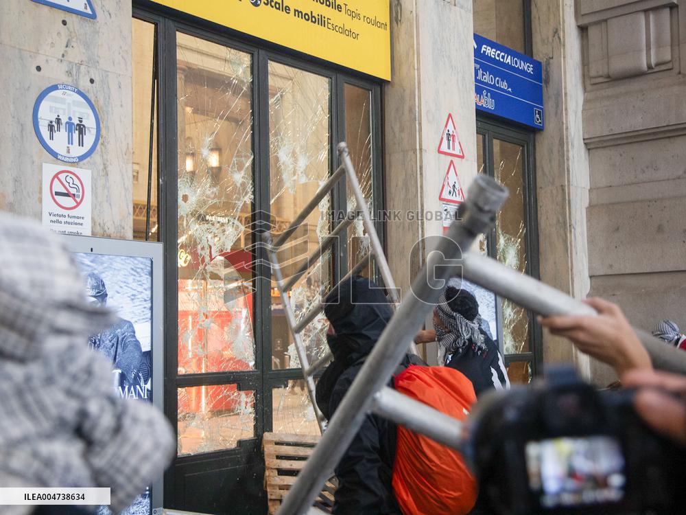 Violent Clashes During The General Strike for Palestine - Milan