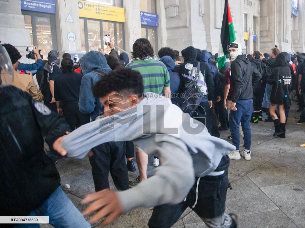 Violent Clashes During The General Strike for Palestine - Milan
