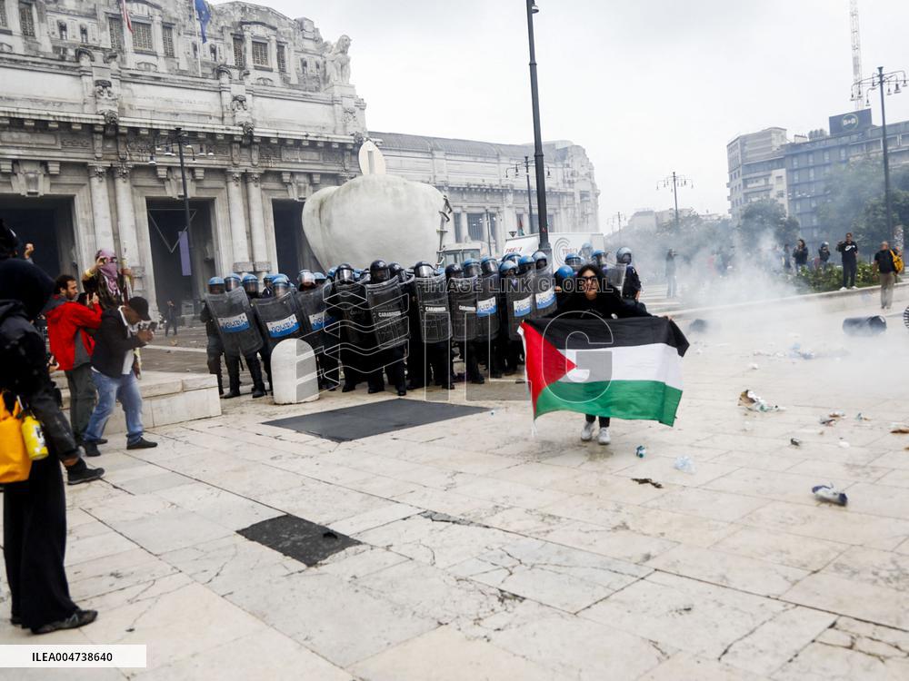 Violent Clashes During The General Strike for Palestine - Milan