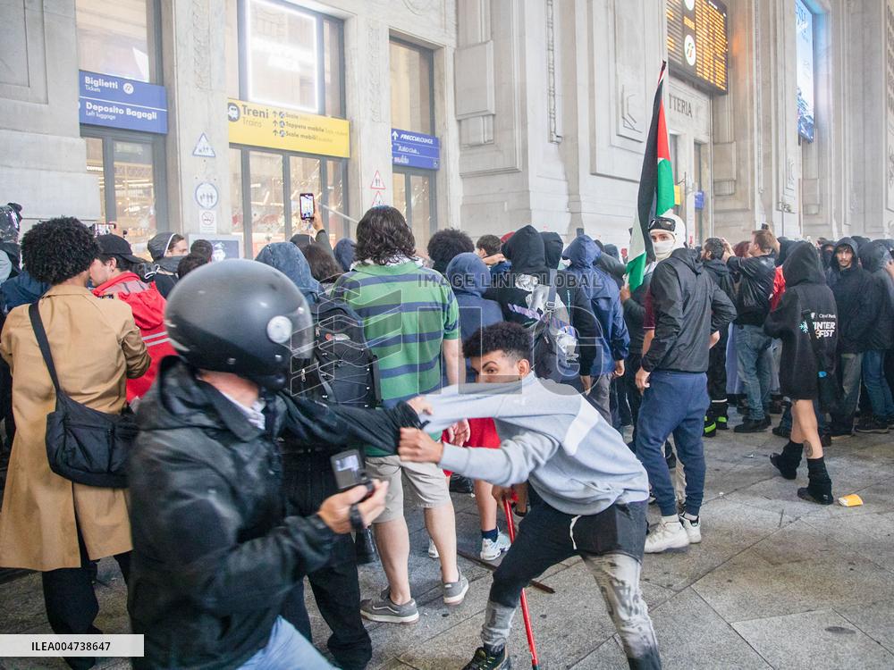 Violent Clashes During The General Strike for Palestine - Milan