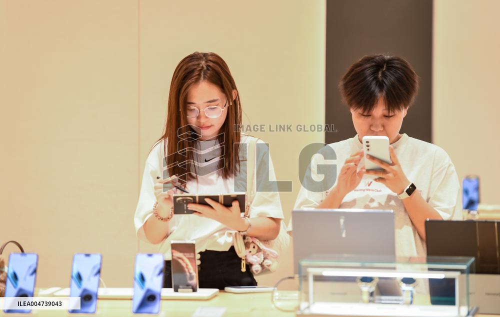 Huawei Select Store in Nanjing