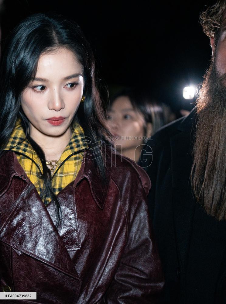 LFW - Burberry Outside