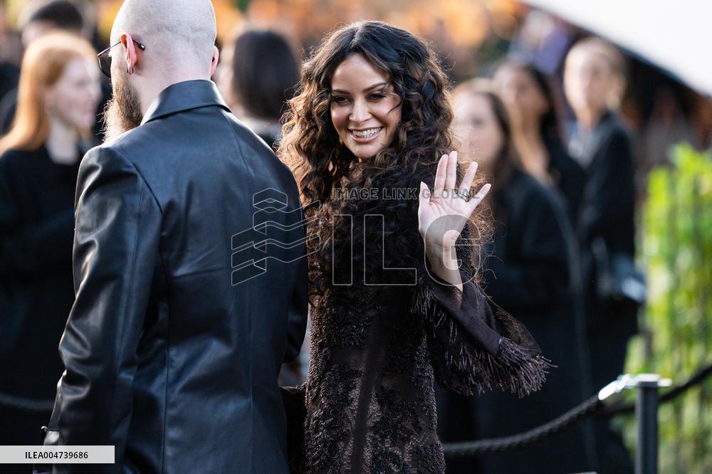 LFW - Burberry Outside