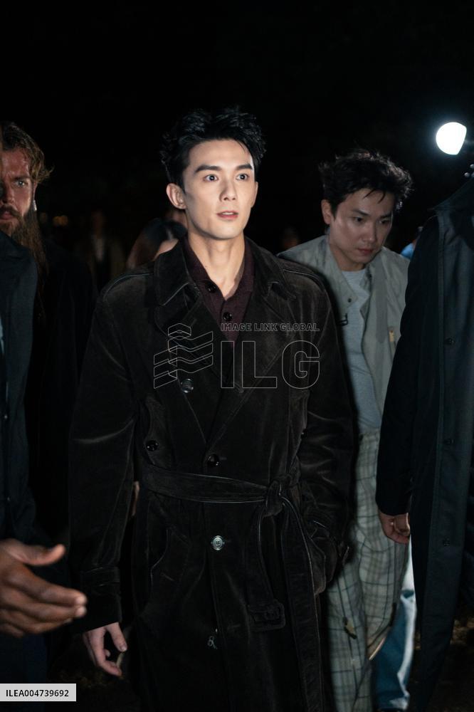 LFW - Burberry Outside